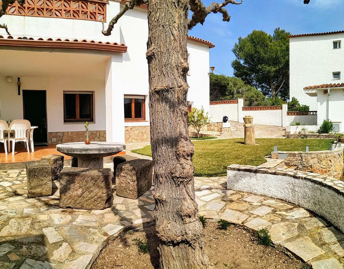 Vacay Apartamento Montgo, Agradable Jardin! En Costa Brava L'Escala! Екстериор снимка